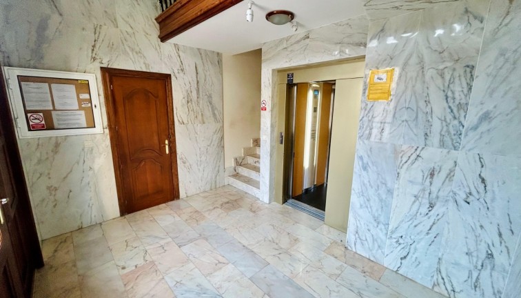 Reventa - Apartamento / piso - Guardamar del Segura