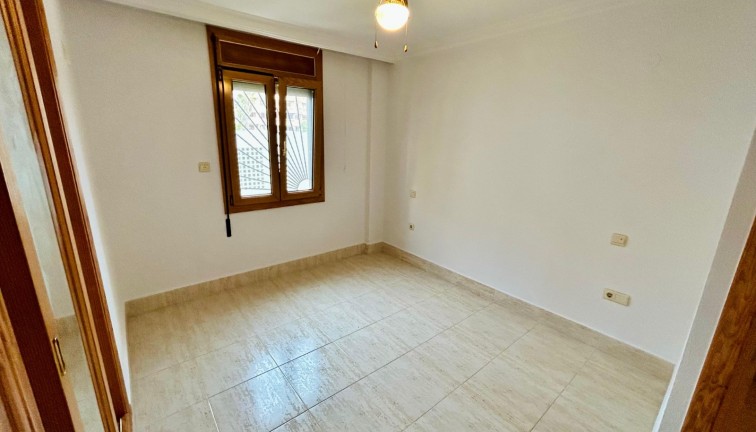 Reventa - Apartamento / piso - Guardamar del Segura