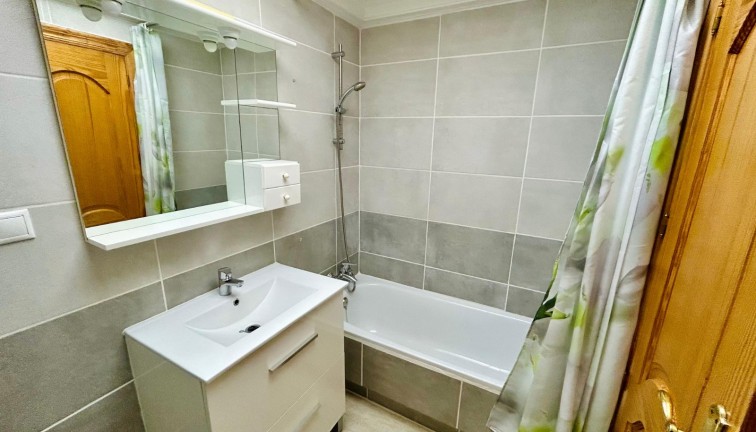 Reventa - Apartamento / piso - Guardamar del Segura