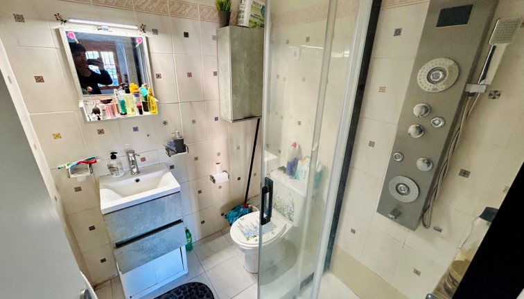 Reventa - Apartamento dúplex - Torrevieja - LA MATA