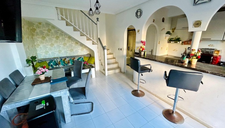 Reventa - Apartamento dúplex - Torrevieja - LA MATA