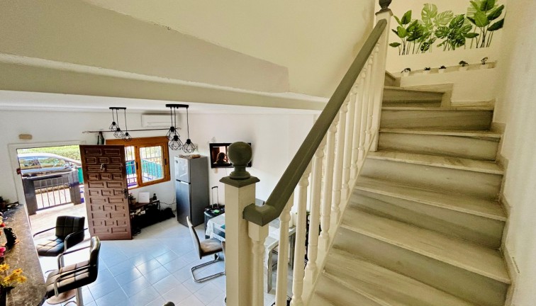 Reventa - Apartamento dúplex - Torrevieja - LA MATA