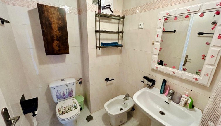 Reventa - Apartamento dúplex - Torrevieja - LA MATA