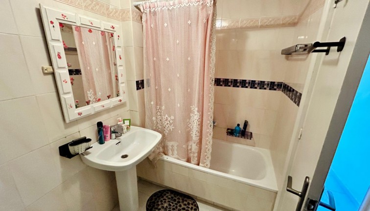 Reventa - Apartamento dúplex - Torrevieja - LA MATA