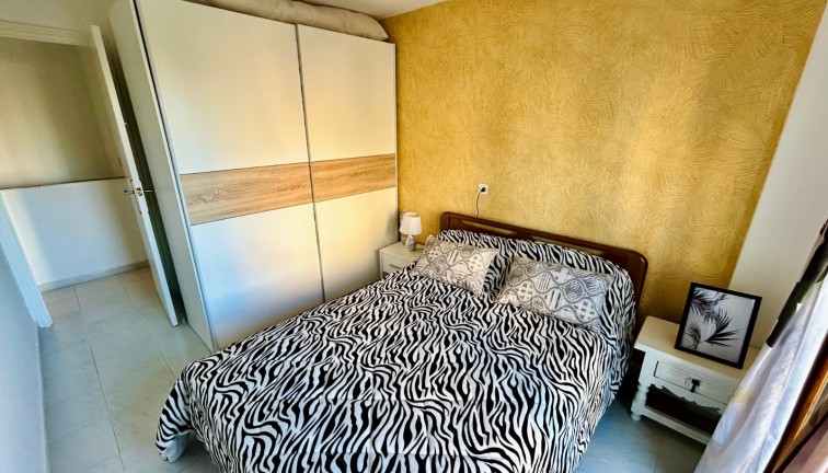 Reventa - Apartamento dúplex - Torrevieja - LA MATA