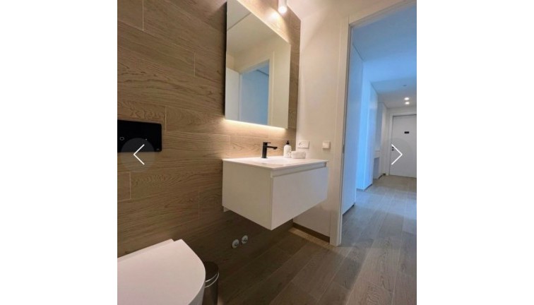 Jälleenmyynti - Asunto - Las Colinas