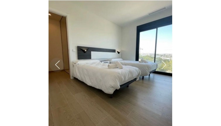 Jälleenmyynti - Asunto - Las Colinas