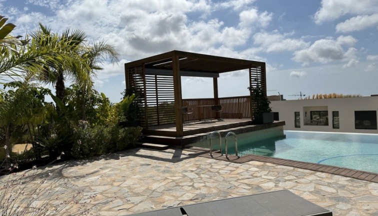 Jälleenmyynti - Asunto - Las Colinas