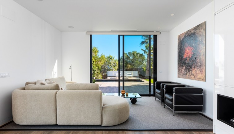 Jälleenmyynti - Erillistalo - Las Colinas