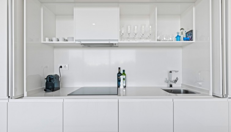 Jälleenmyynti - Erillistalo - Las Colinas