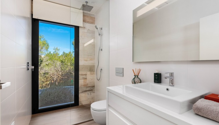 Jälleenmyynti - Erillistalo - Las Colinas