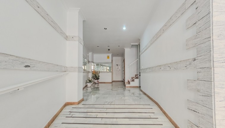 Resale - Apartment - Torrevieja - Playa del Cura