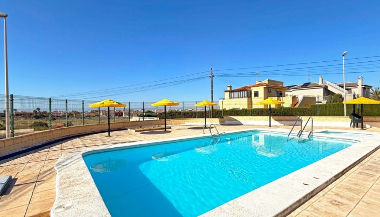 Reventa - Bungalow - Torrevieja - LA MATA