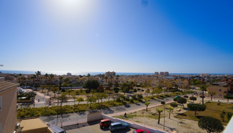 Resale - Semi-Detached - Torrevieja