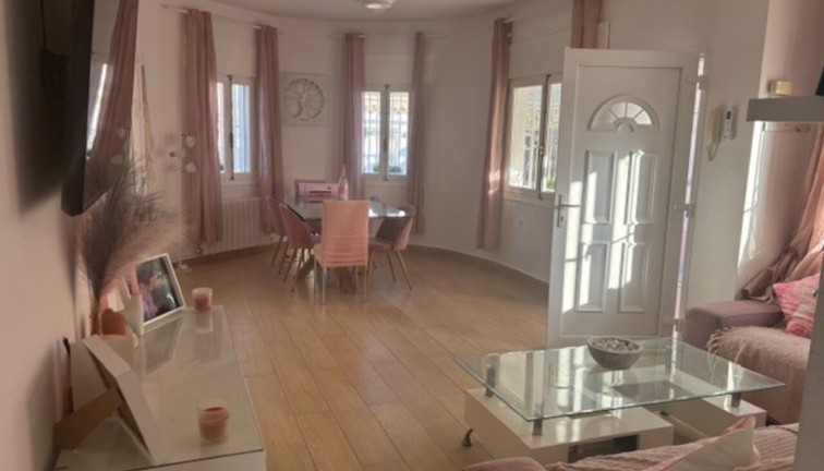 Jälleenmyynti - Erillistalo - Playa Flamenca