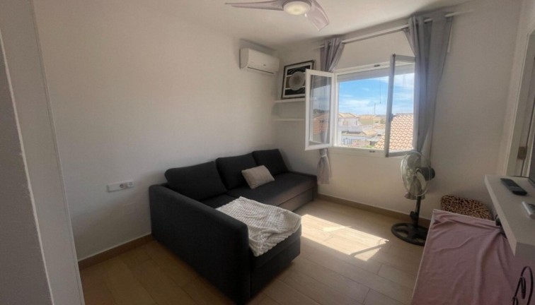 Jälleenmyynti - Erillistalo - Playa Flamenca