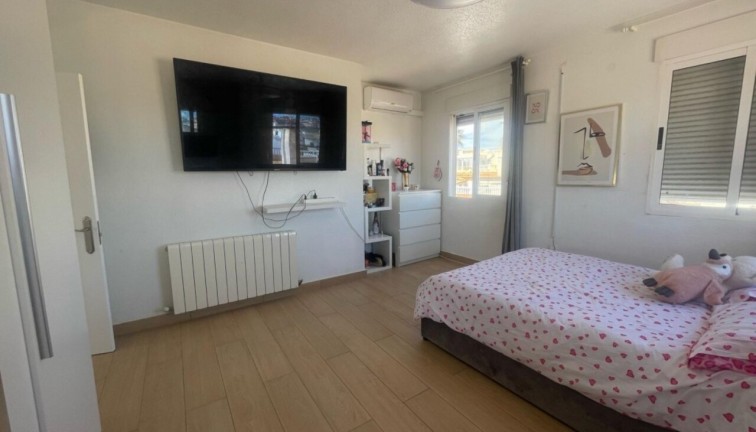 Jälleenmyynti - Erillistalo - Playa Flamenca