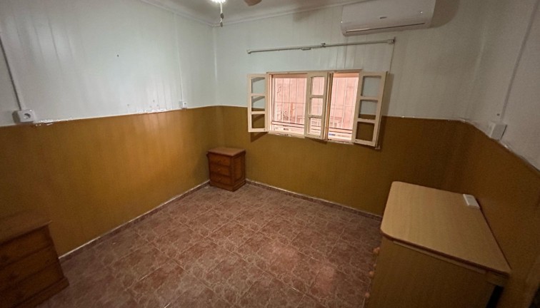 Resale - Chalet - Torrevieja