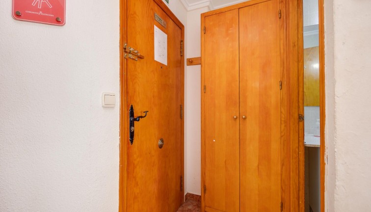 Resale - Apartment - Torrevieja - Curva del Palangre