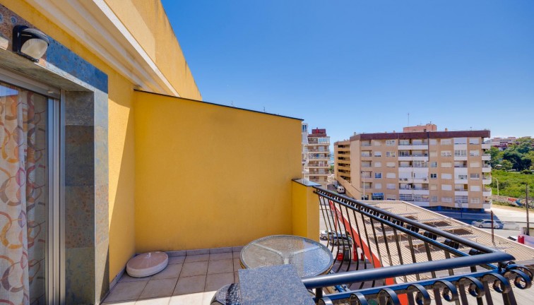Resale - Apartment - Top Floor Apartment - Torrevieja