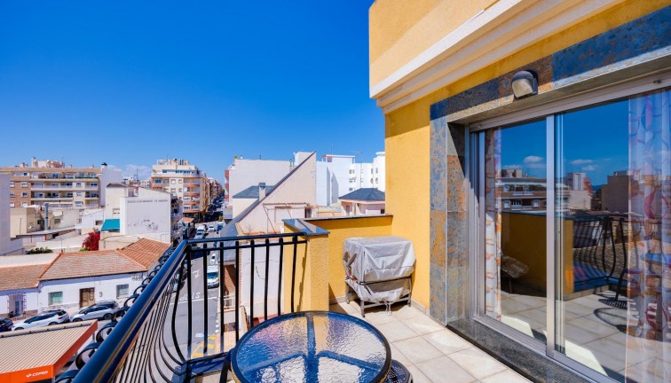Resale - Apartment - Top Floor Apartment - Torrevieja