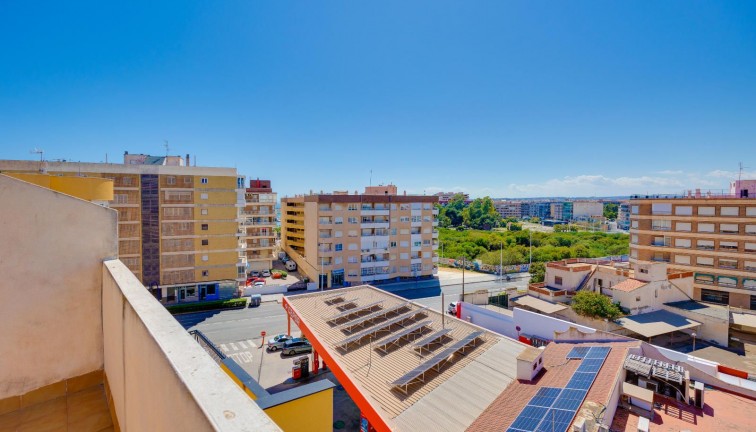 Resale - Apartment - Top Floor Apartment - Torrevieja