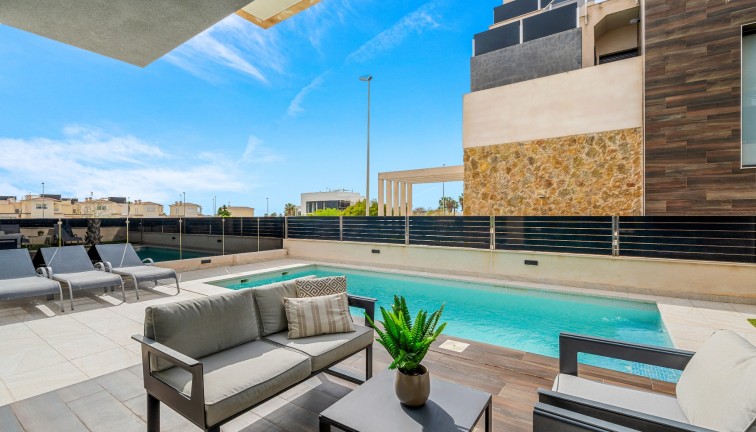 Resale - Chalet - Orihuela Costa - Lomas de Cabo Roig