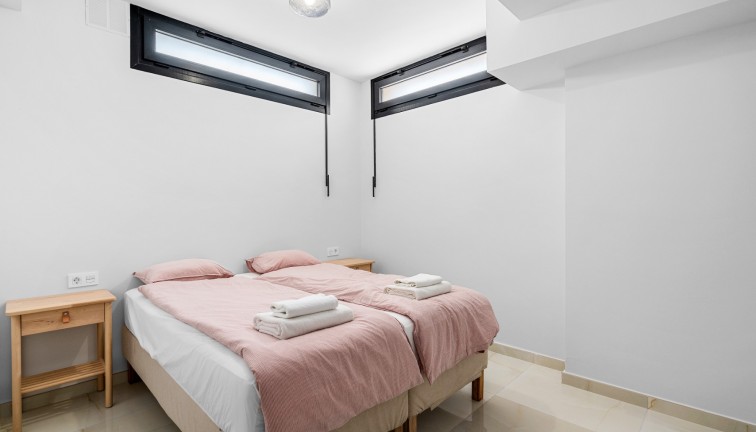 Resale - Chalet - Orihuela Costa - Lomas de Cabo Roig