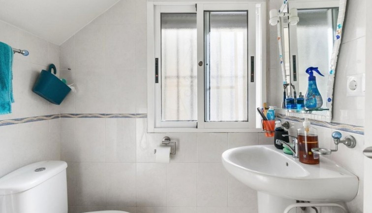 Resale - Chalet - Orihuela Costa - Villamartín