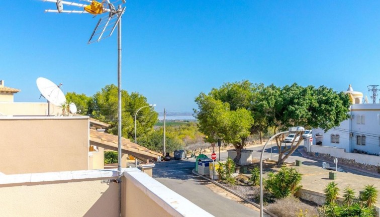Resale - Chalet - Orihuela Costa - Villamartín