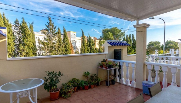 Resale - Chalet - Orihuela Costa - Villamartín