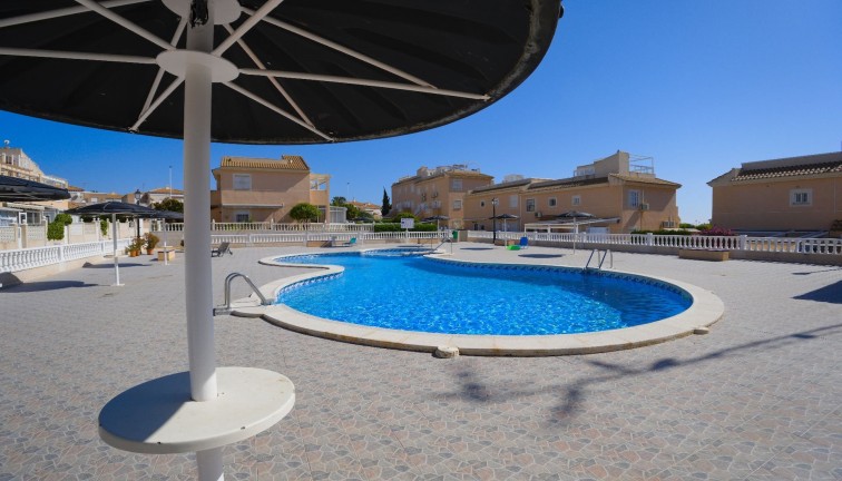 Resale - Semi-Detached - Torrevieja