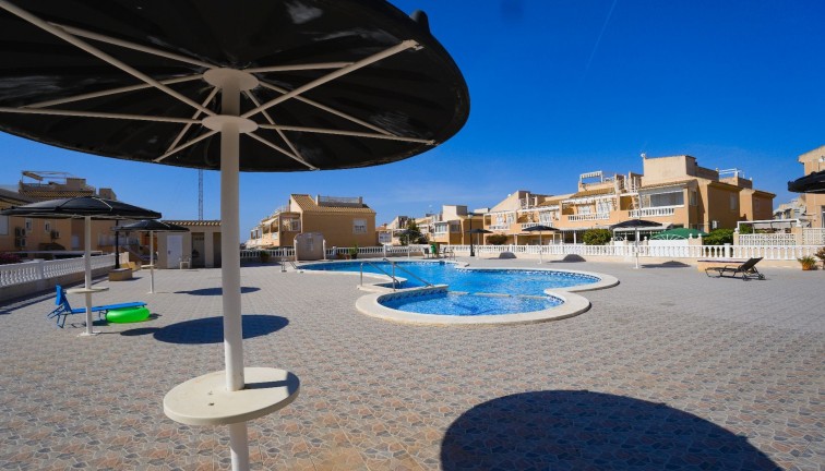 Resale - Semi-Detached - Torrevieja
