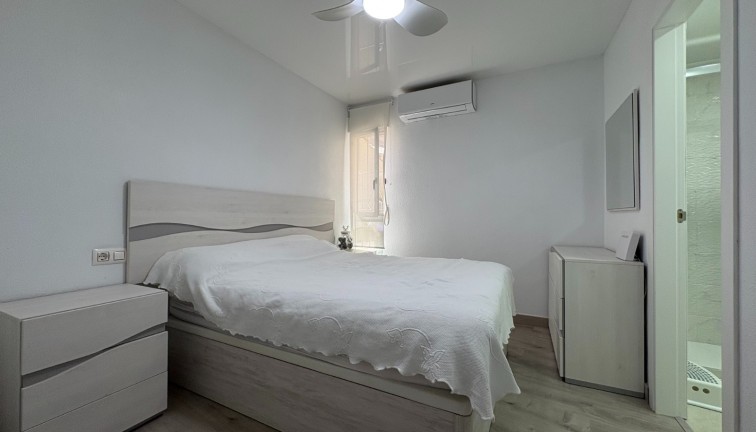 Resale - Apartment - Torrevieja