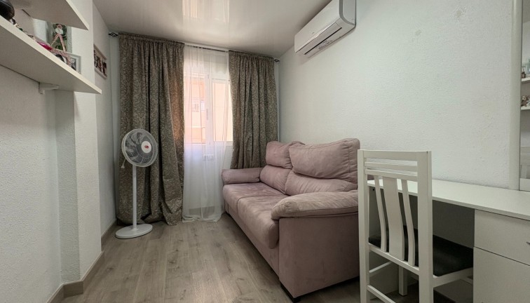 Resale - Apartment - Torrevieja