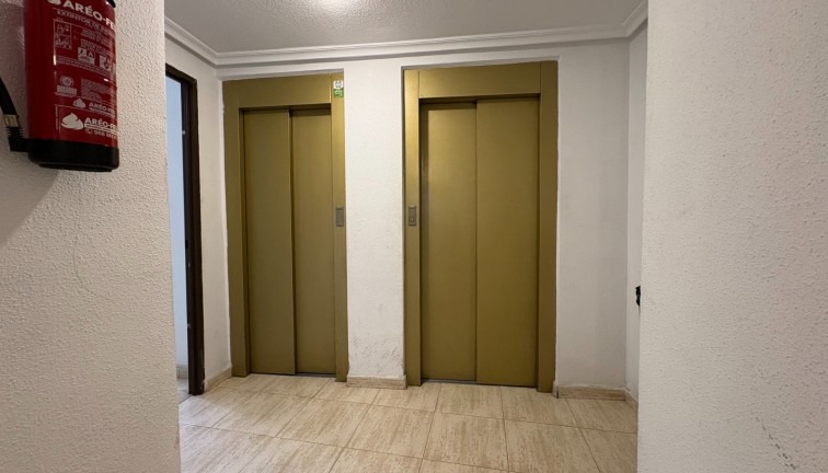 Resale - Apartment - Torrevieja