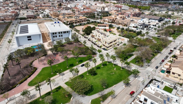 Uudistuotanto - Erillistalo - Pilar de la Horadada