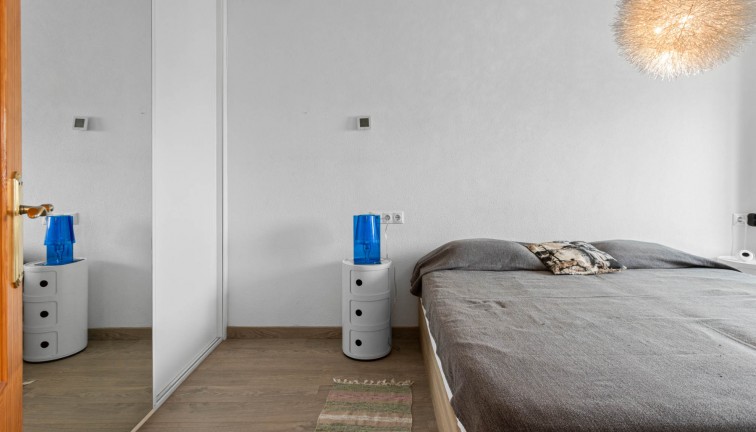 Återförsäljning -  Bostad - Översta våningen  - Torrevieja