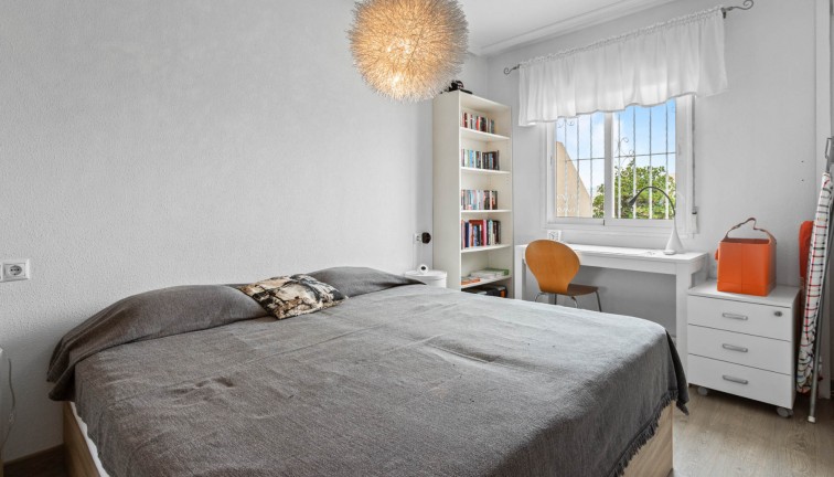 Återförsäljning -  Bostad - Översta våningen  - Torrevieja