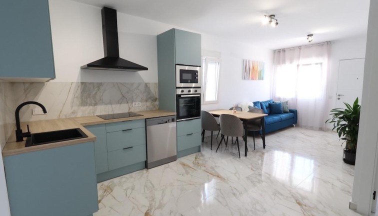 Reventa - Casa adosada - Torrevieja - San Luis