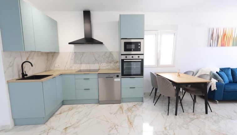 Reventa - Casa adosada - Torrevieja - San Luis