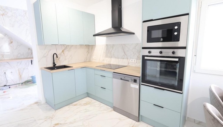 Reventa - Casa adosada - Torrevieja - San Luis