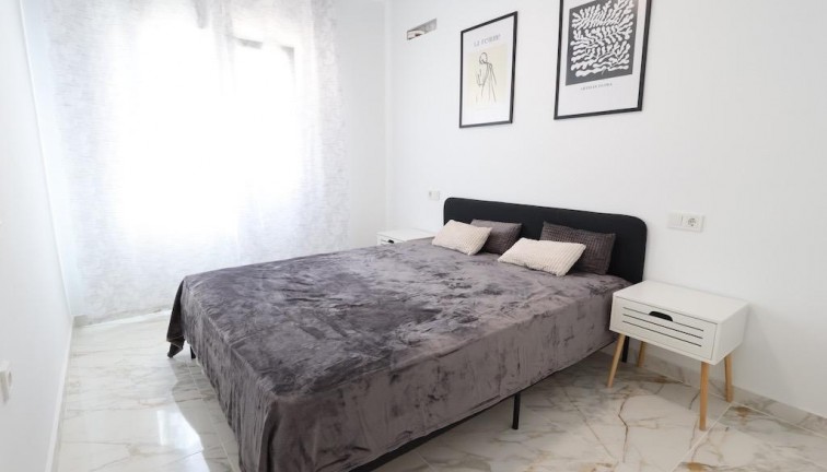 Reventa - Casa adosada - Torrevieja - San Luis