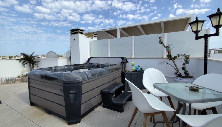 Jälleenmyynti - Asunto - Ylimmän kerroksen asunto - Vistabella Golf