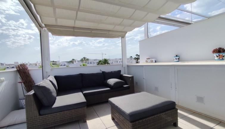 Jälleenmyynti - Asunto - Ylimmän kerroksen asunto - Vistabella Golf