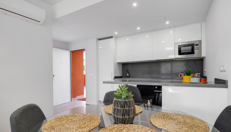 Resale - Apartment - Orihuela Costa - Villamartín