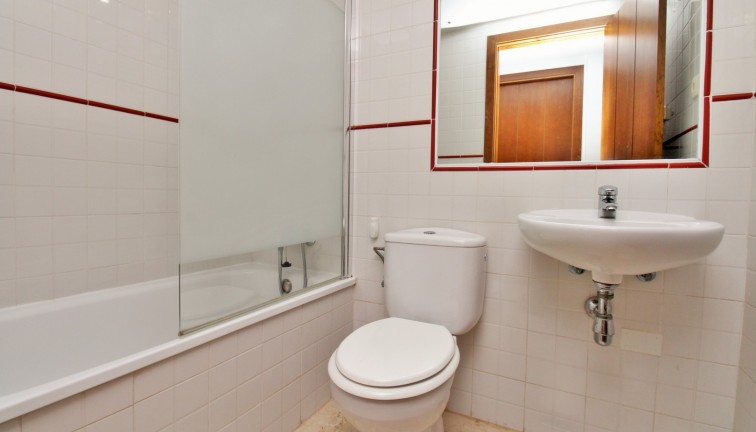 Resale - Apartment - Punta Prima