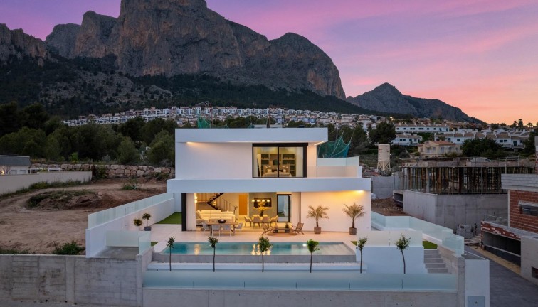 Uudistuotanto - Erillistalo - Polop