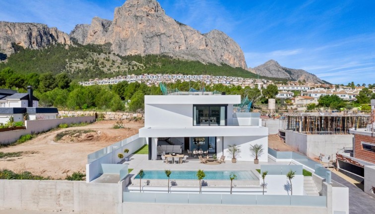 Uudistuotanto - Erillistalo - Polop