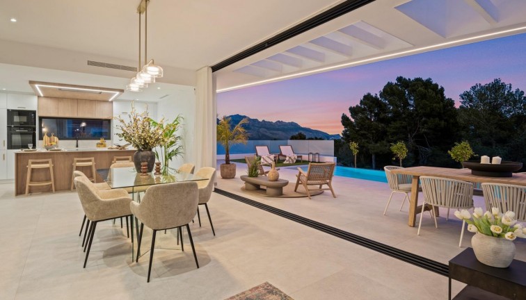 Uudistuotanto - Erillistalo - Polop